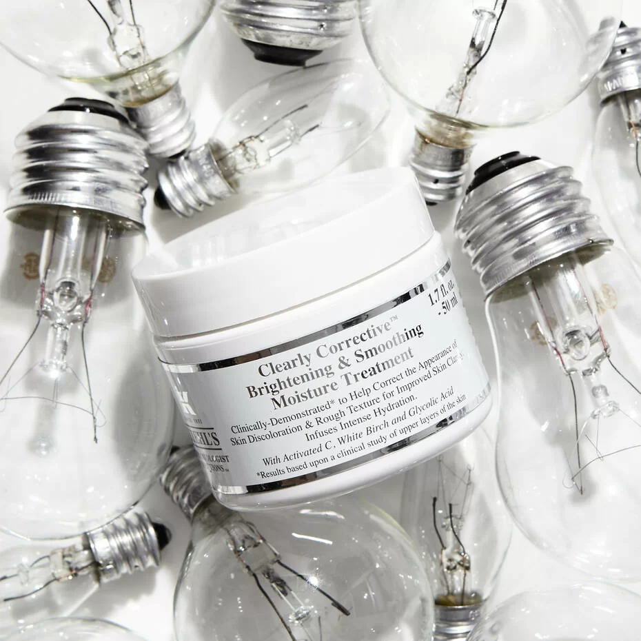 Clearly Corrective™ Brightening and Smoothing Moisture Treatment